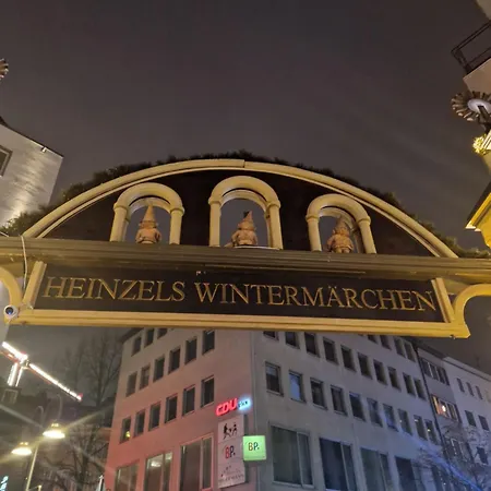 דירה Zentrale Lage In Der Naehe Von Der Uni ,neumarkt Und Messe Nur 5 Stationen קלן